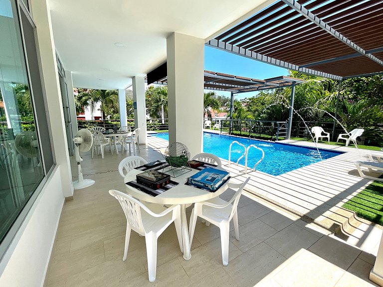 CASA FINCA piscina WiFi Smart TV, BBQ y Aire Acondicionado