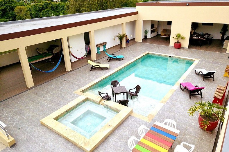 Casa Finca piscina wifi, Smart tv, jacuzzi, billar pool, BBQ
