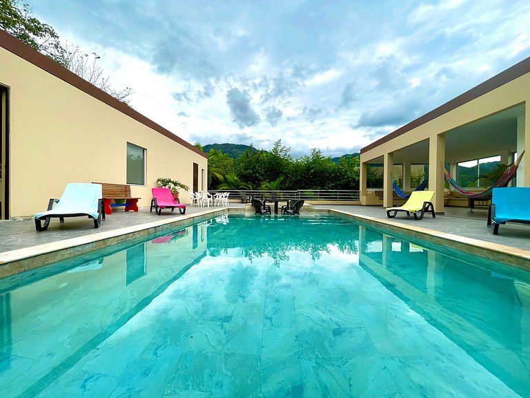 Casa Finca piscina wifi, Smart tv, jacuzzi, billar pool, BBQ