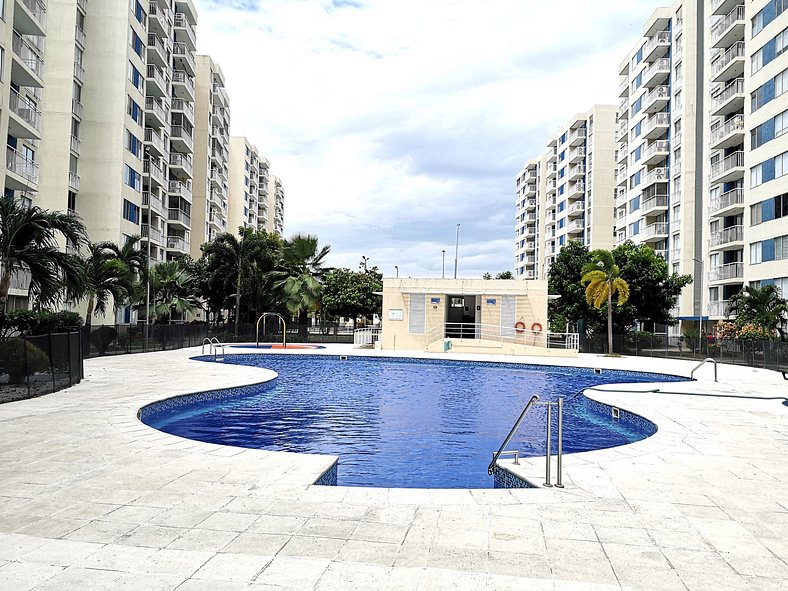 Espectacular Apartamento WiFi, AA, piscina Jacuzzi