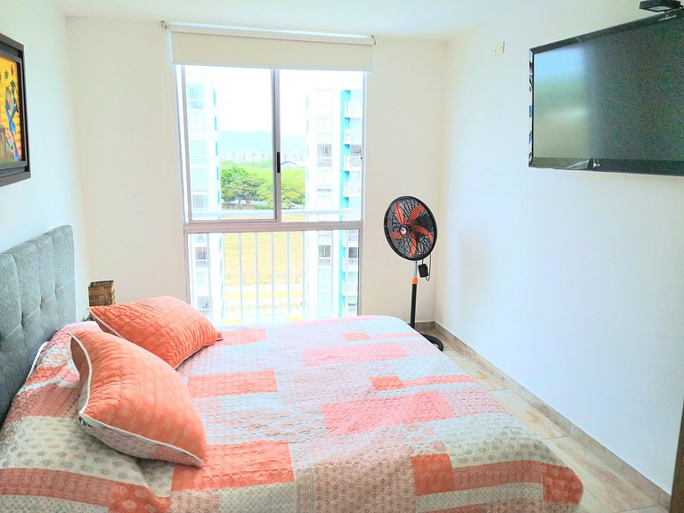 Espectacular Apartamento WiFi, AA, piscina Jacuzzi