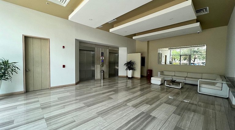 Luxury Apartamento Hilton WI-FI, TV, Piscina y Gym