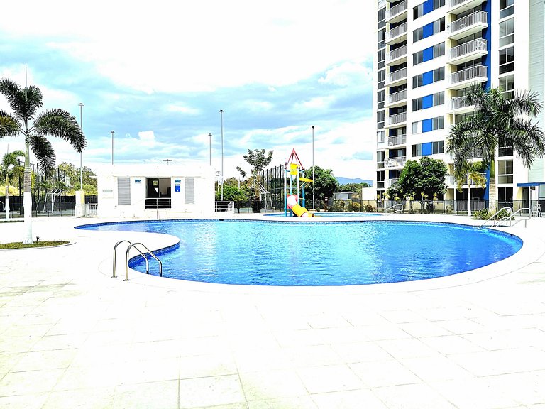 Spectacular Apartment WiFi, AA, Jacuzzi pool